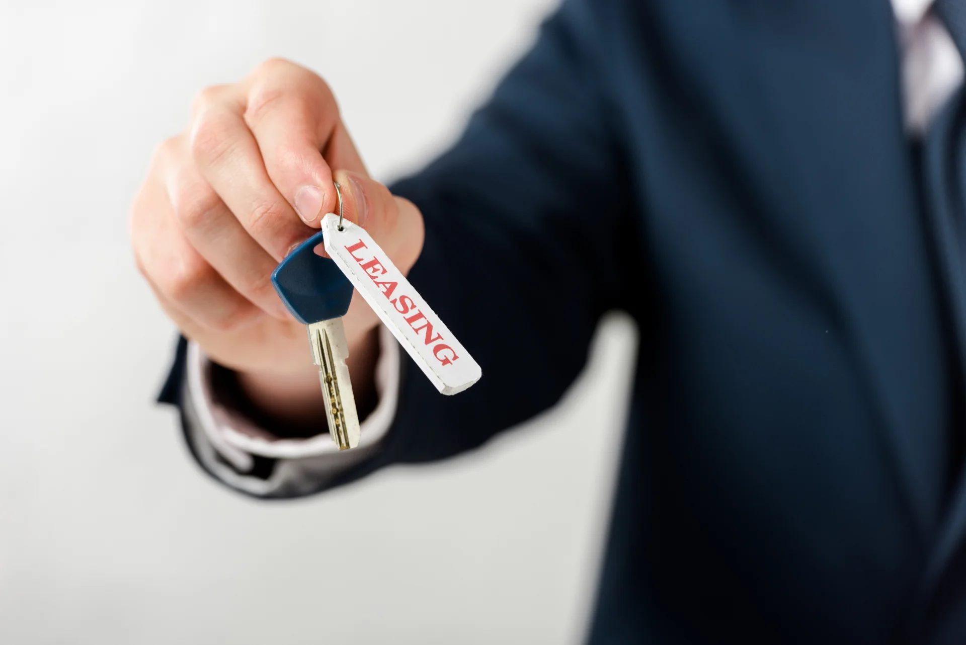 financial and operational lease